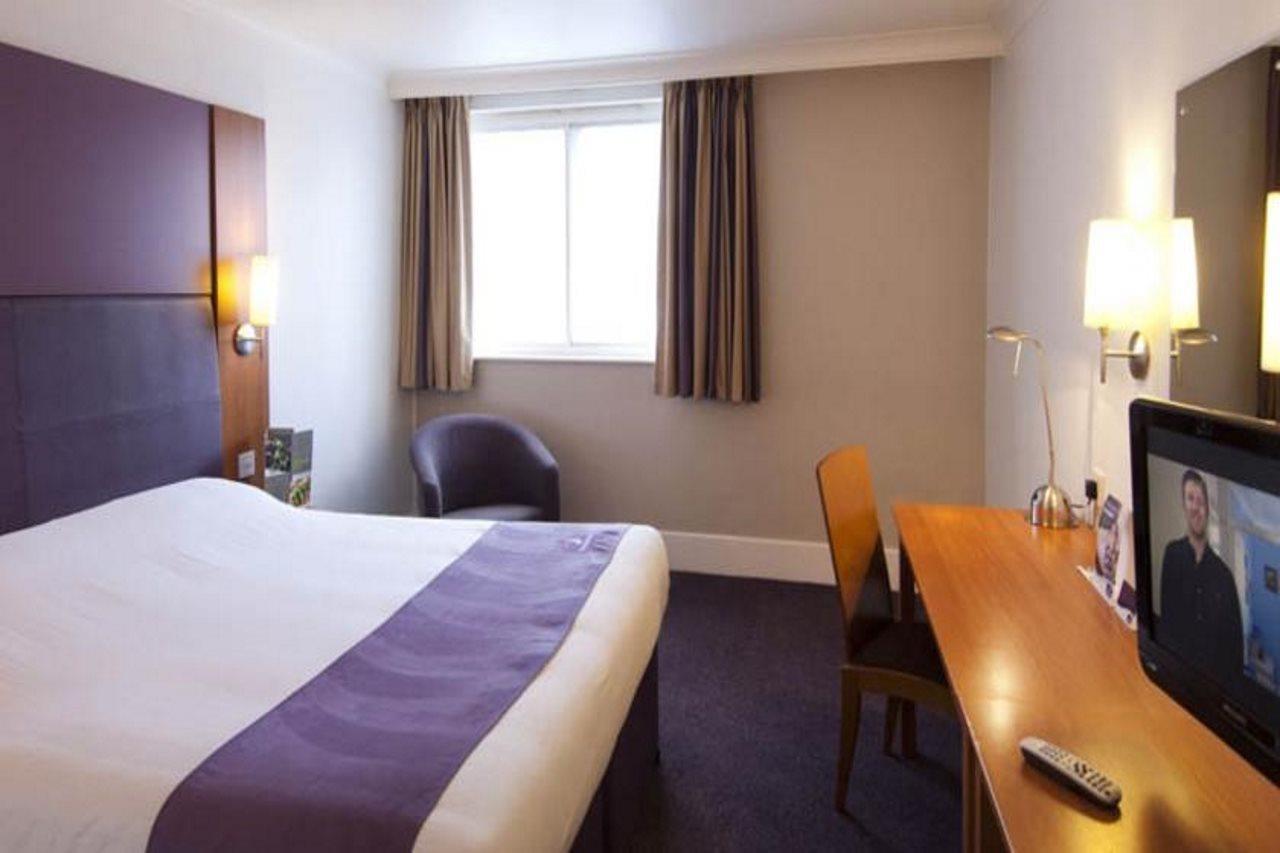 Premier Inn Bishop Auckland Bagian luar foto