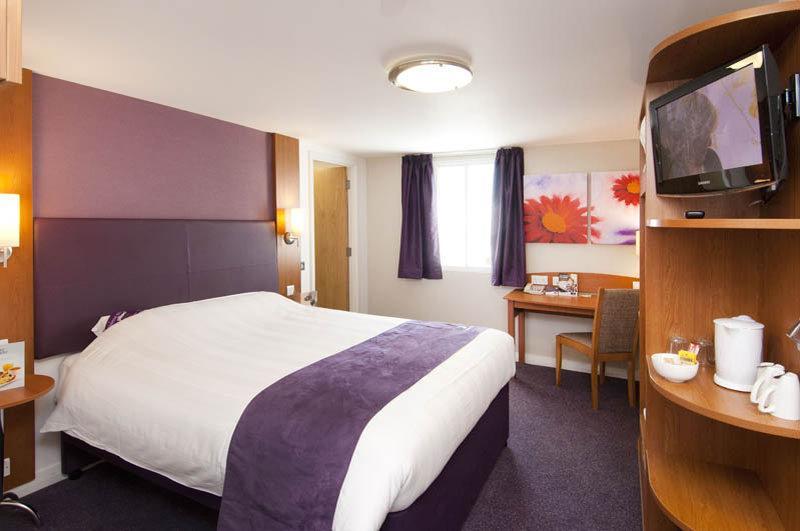Premier Inn Bishop Auckland Bagian luar foto