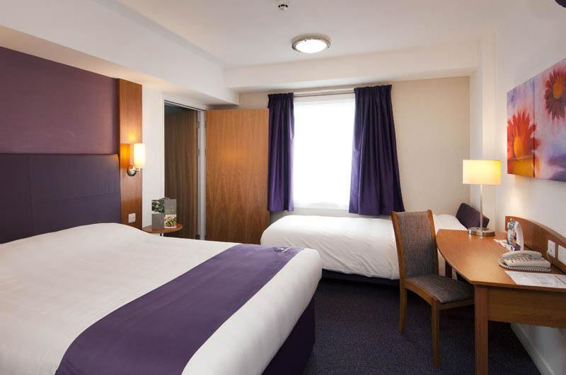 Premier Inn Bishop Auckland Bagian luar foto