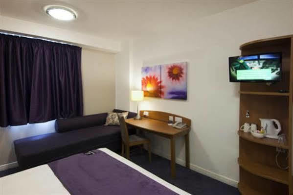Premier Inn Bishop Auckland Bagian luar foto